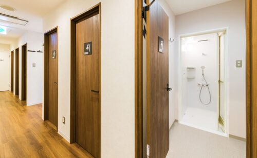 シャワールーム